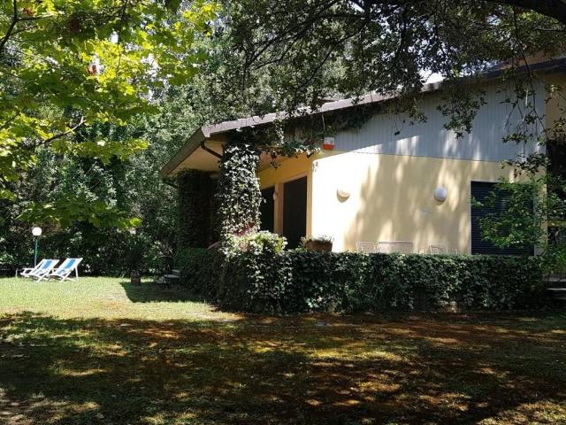 Villa in vendita a Massa MS