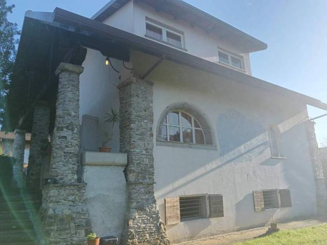 Villa in vendita a Massa MS