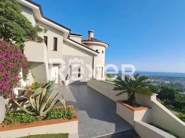 Villa in vendita a Massa MS