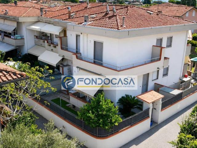 Villa in vendita a Massa MS