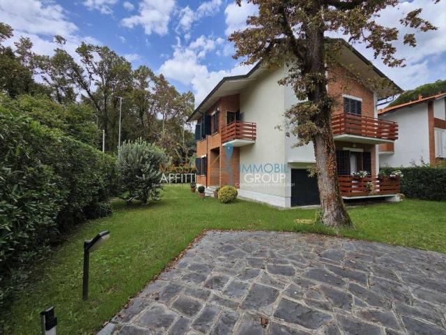 Villa in vendita a Massa MS