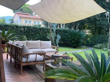 Villa in vendita a Massa MS