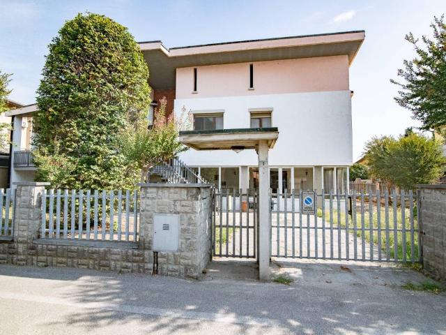 Villa in vendita a Massalengo LO