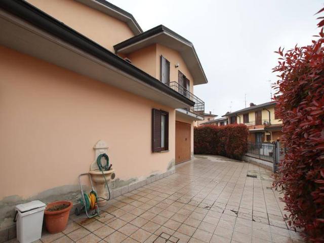 Villa in vendita a Massalengo LO
