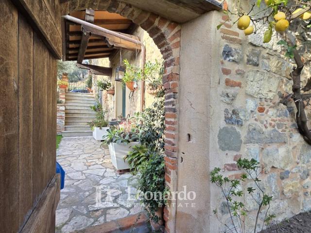Villa in vendita a Massarosa, Corsanico