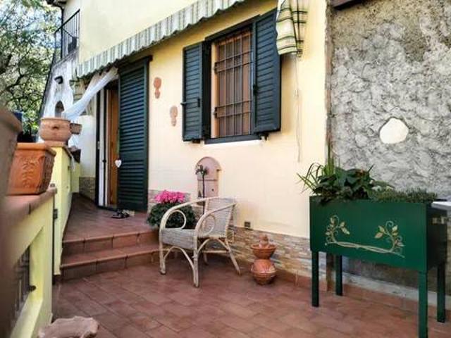 Villa in vendita a Massarosa LU