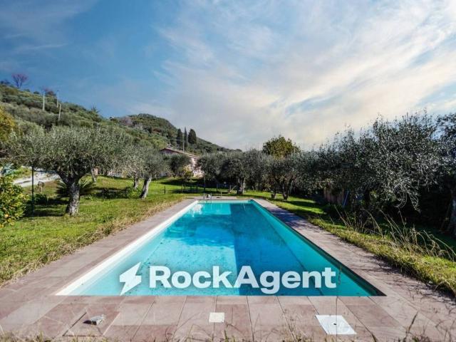 Villa in vendita a Massarosa LU