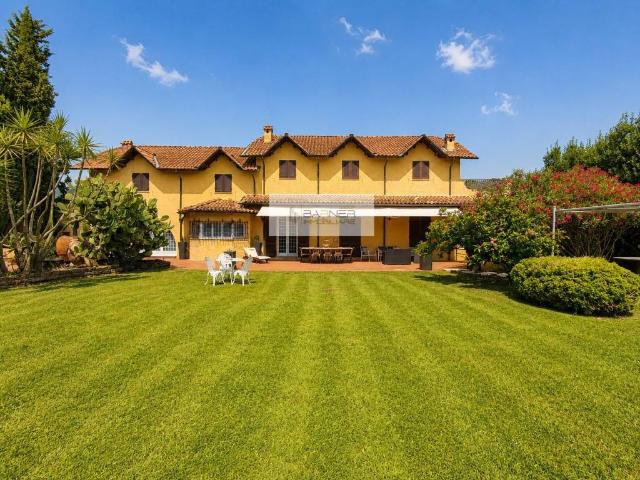 Villa in vendita a Massarosa LU