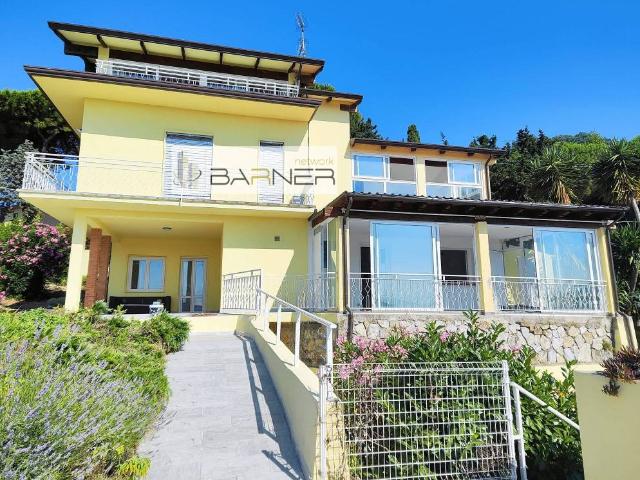 Villa in vendita a Massarosa LU