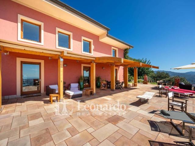 Villa in vendita a Massarosa LU