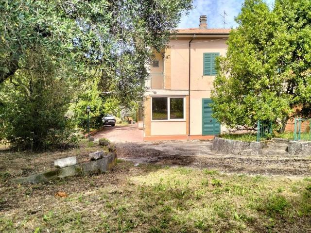 Villa in vendita a Massarosa LU