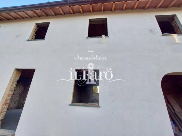 Villa in vendita a Massarosa LU