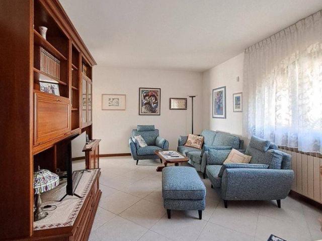 Villa in vendita a Massarosa LU