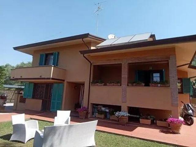 Villa in vendita a Massarosa LU
