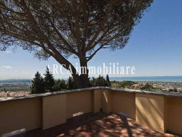 Villa in vendita a Massarosa LU