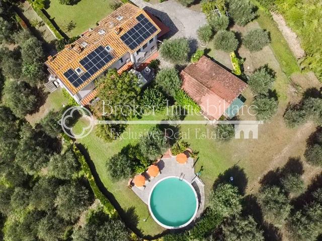 Villa in vendita a Massarosa LU