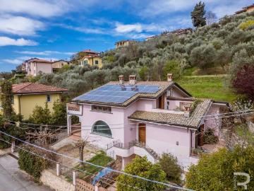 Villa in vendita a Massarosa LU