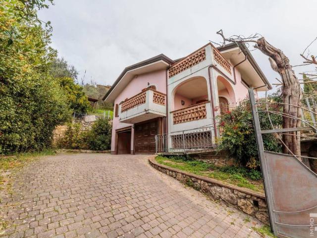 Villa in vendita a Massarosa LU