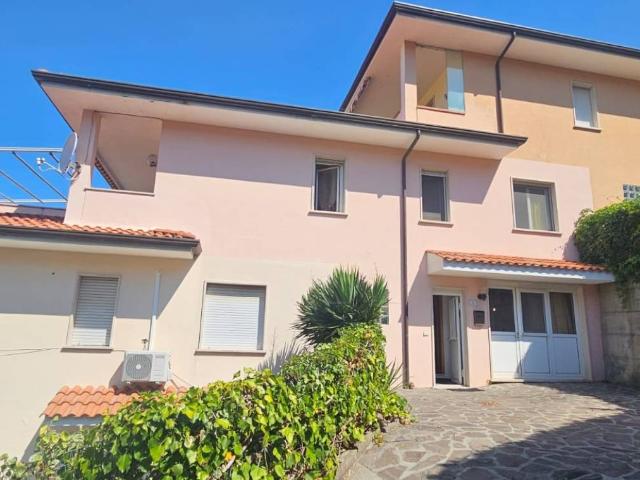 Villa in vendita a Massarosa LU