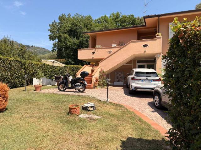 Villa in vendita a Massarosa LU