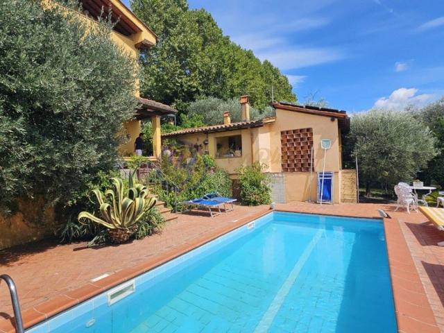 Villa in vendita a Massarosa LU
