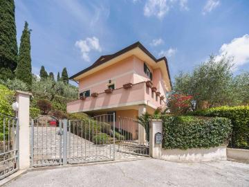 Villa in vendita a Massarosa LU
