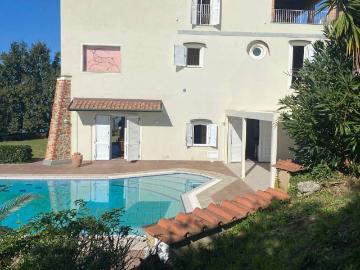 Villa in vendita a Massarosa LU