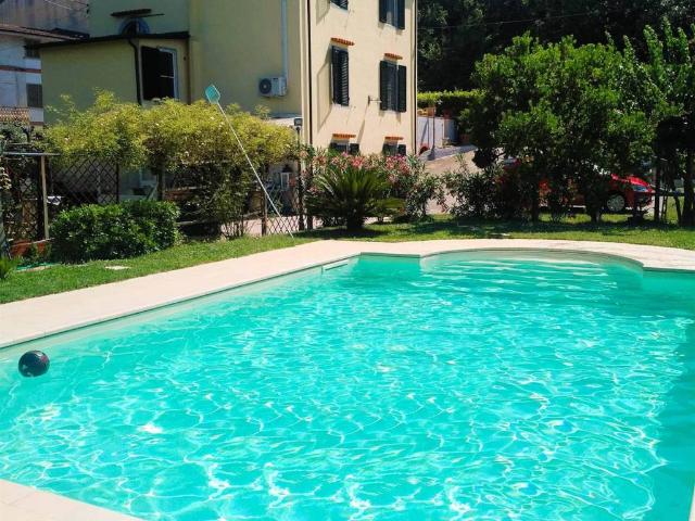 Villa in vendita a Massarosa LU