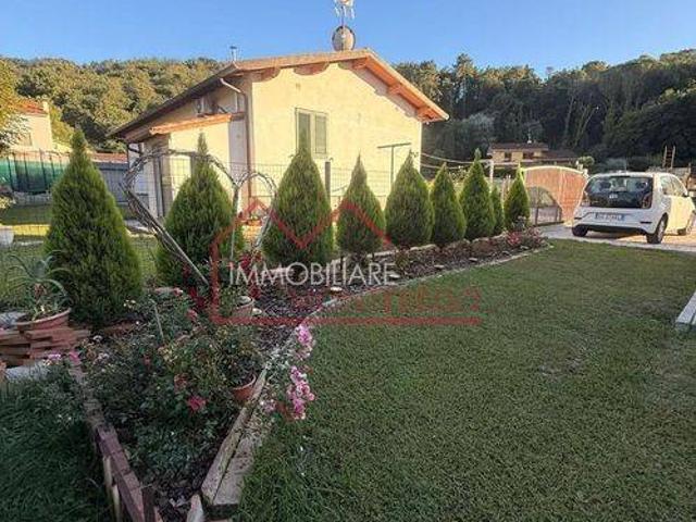 Villa in vendita a Massarosa LU