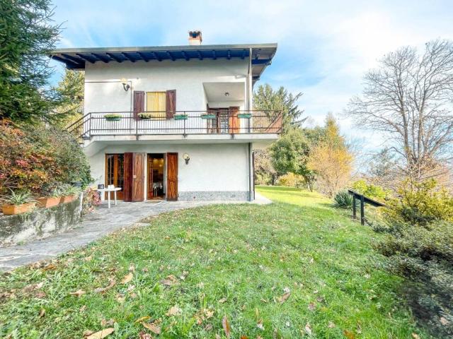 Villa in vendita a Massino Visconti NO