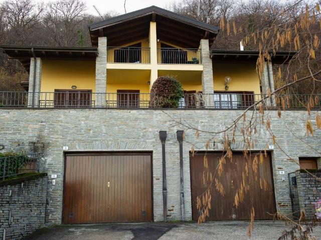 Villa in vendita a Massino Visconti NO