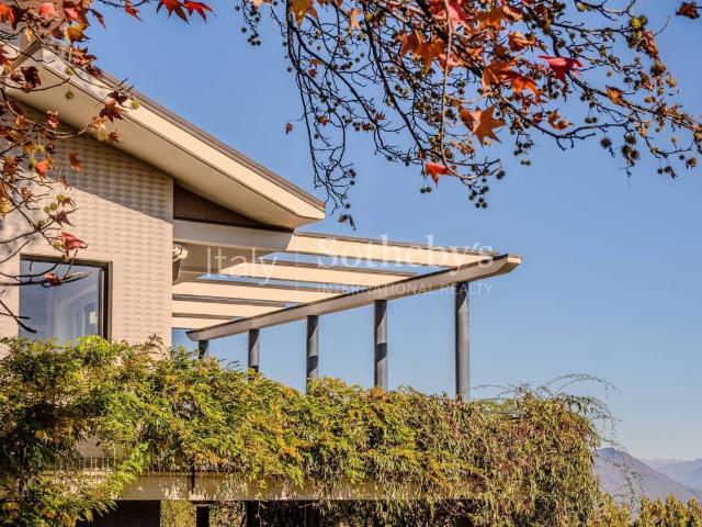 Villa in vendita a Massino Visconti NO