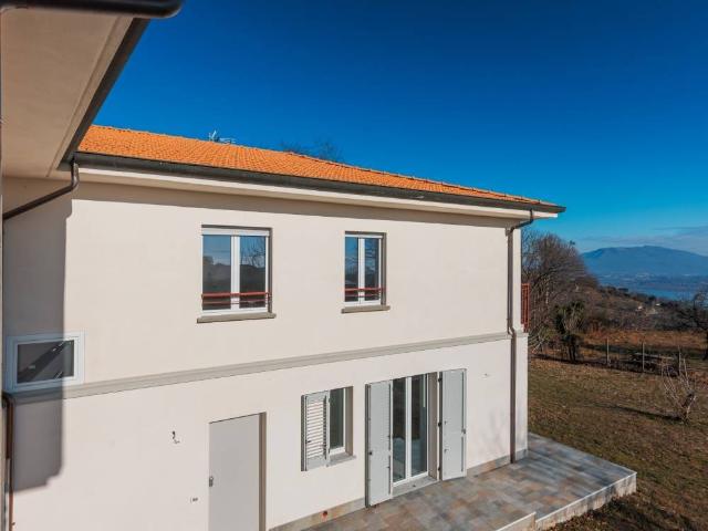Villa in vendita a Massino Visconti NO