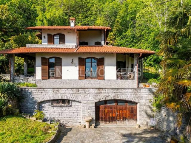 Villa in vendita a Massino Visconti NO