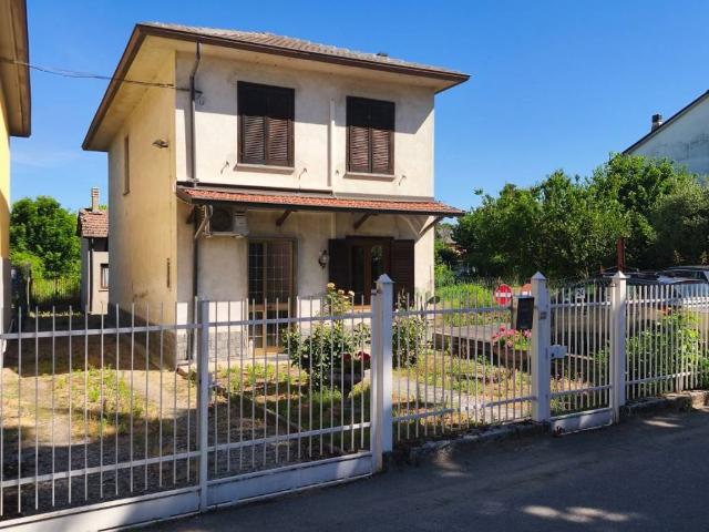 Villa in vendita a Mezzana Rabattone PV