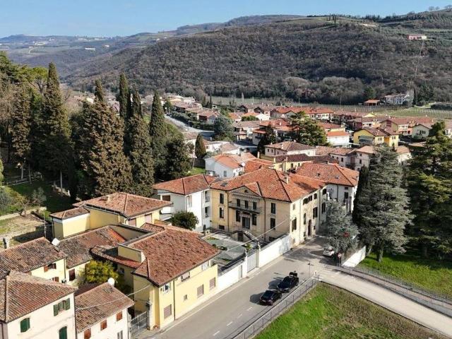 Villa in vendita a Mezzane di Sotto VR