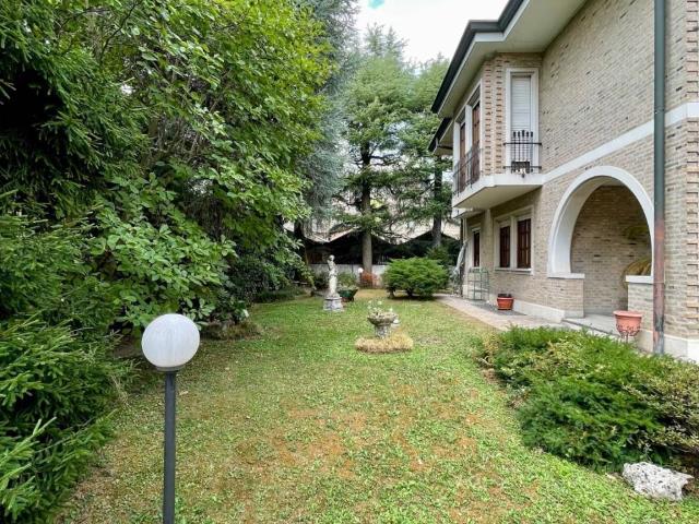 Villa in vendita a Meda MB