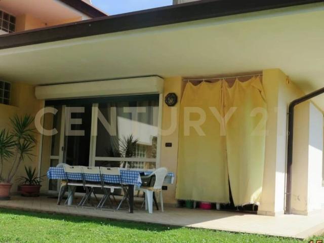 Villa in vendita a Medea GO
