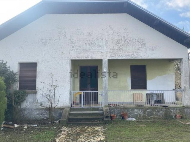 Villa in vendita a Medesano PR