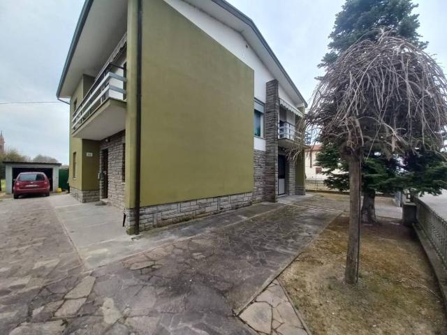 Villa in vendita a Medicina BO