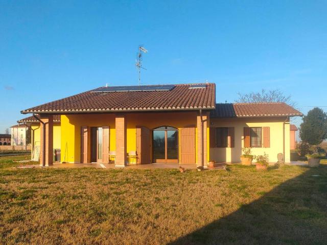 Villa in vendita a Medolla MO