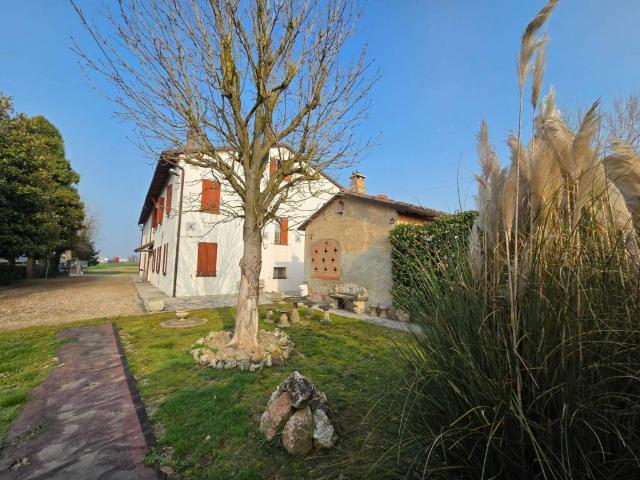 Villa in vendita a Medolla MO