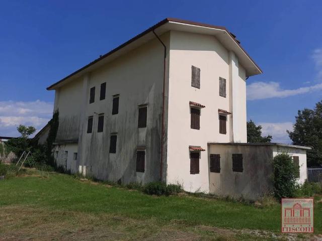 Villa in vendita a Meduno PN