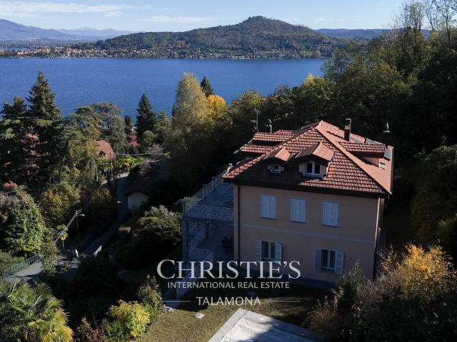 Villa in vendita a Meina NO