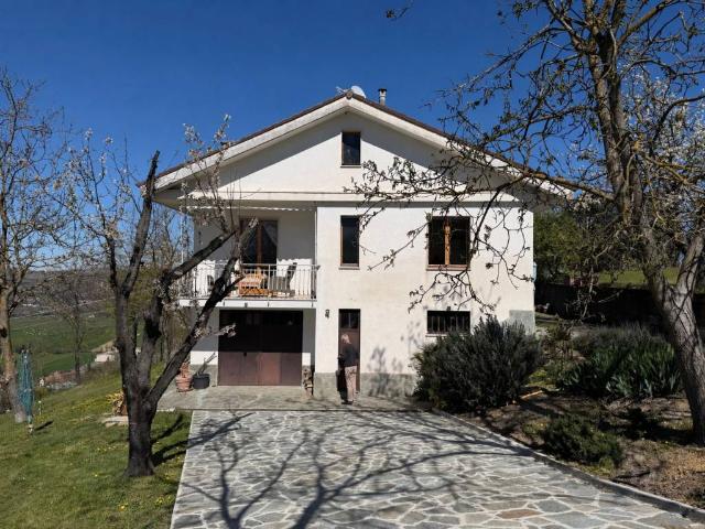 Villa in vendita a Melazzo AL
