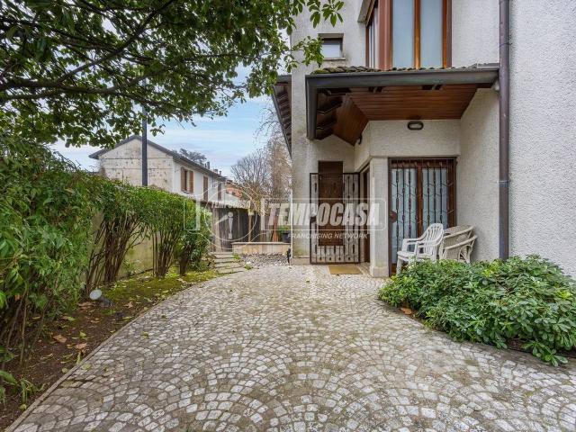 Villa in vendita a Melzo