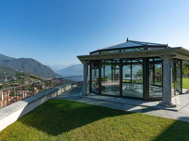 Villa in vendita a Menaggio CO