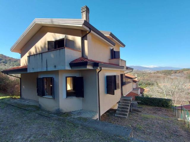 Villa in vendita a Mendicino CS