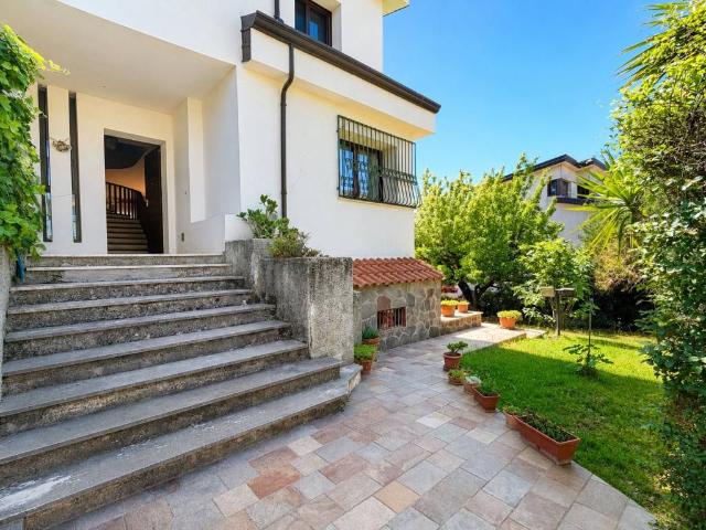 Villa in vendita a Mendicino CS