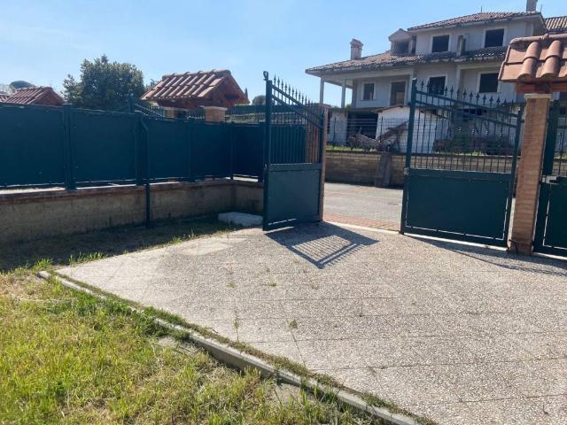 Villa in vendita a Mentana RM